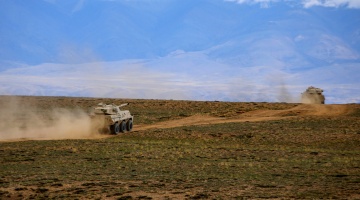 Self-propelled artillery fires in field