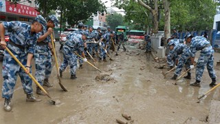 PLA supports reconstruction of the flood-stricken areas in Henan