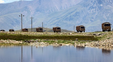 Vehicles conduct long-distance maneuver